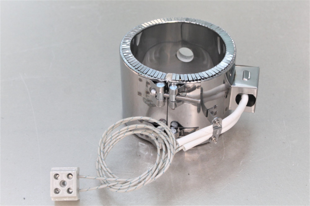 As an experienced ceramic band heater manufacturer, we produce heaters designed to provide uniform heating, high thermal efficiency, and extended service life. Ceramic band heaters are widely used for heating barrels, nozzles, and cylindrical surfaces in plastic processing machinery.

Our ceramic band heaters are ideal for:

Plastic injection molding machines

Extrusion machines

Blow molding equipment

Packaging machinery

Industrial processing systems

These heaters offer superior insulation, allowing for higher operating temperatures and improved energy efficiency compared to traditional heating systems.